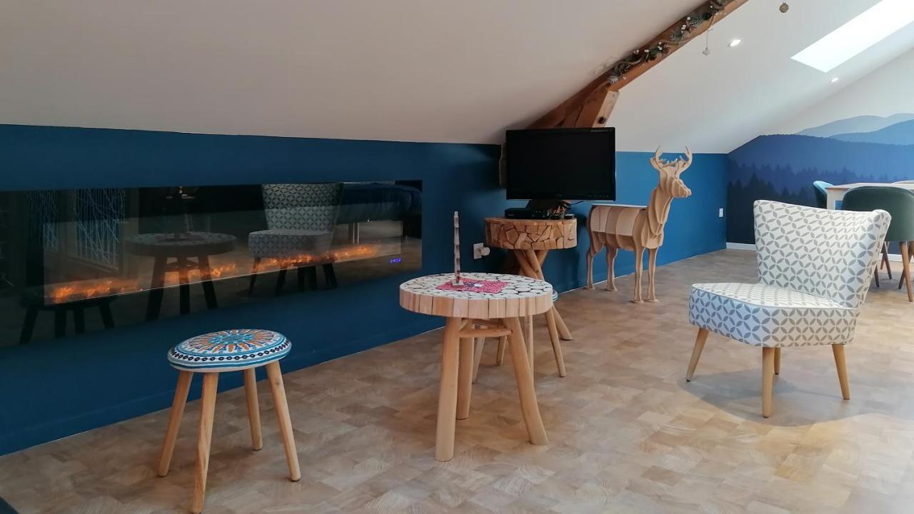Monchateau étoilé, hébergement insolite avec Spa Merlas Exterior foto