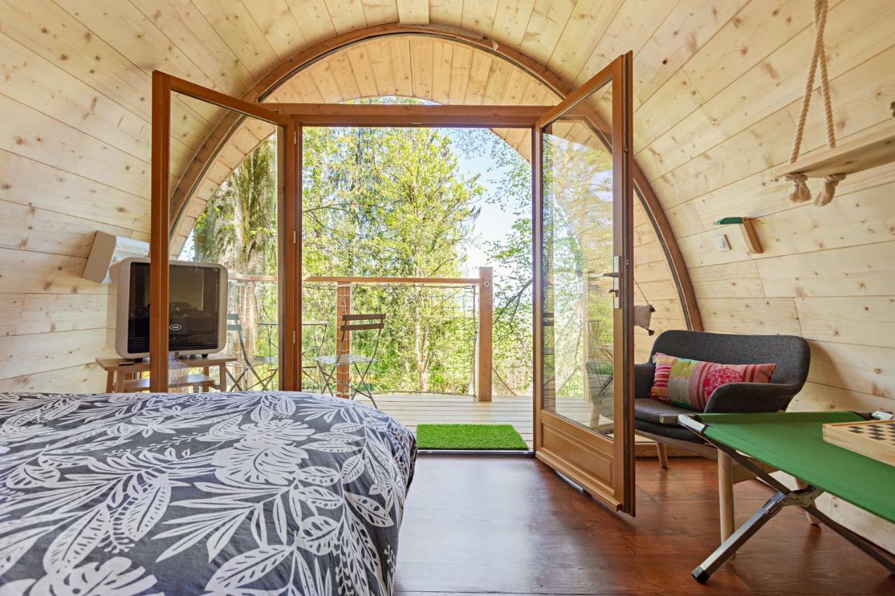 Monchateau étoilé, hébergement insolite avec Spa Merlas Exterior foto